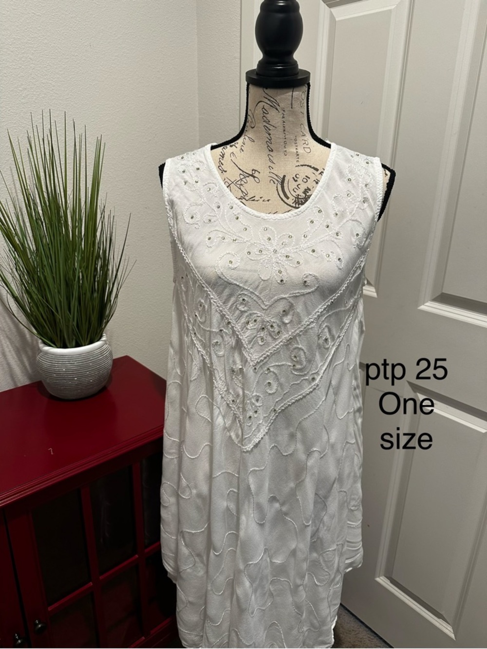 White Embroidered Sleeveless Midi Dress - One Size